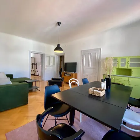 Stadtjuwel Mit Pfaenderblick Bregencja