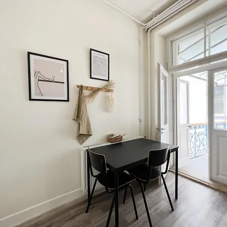 Stadtjuwel Mit Pfaenderblick * Bregenz